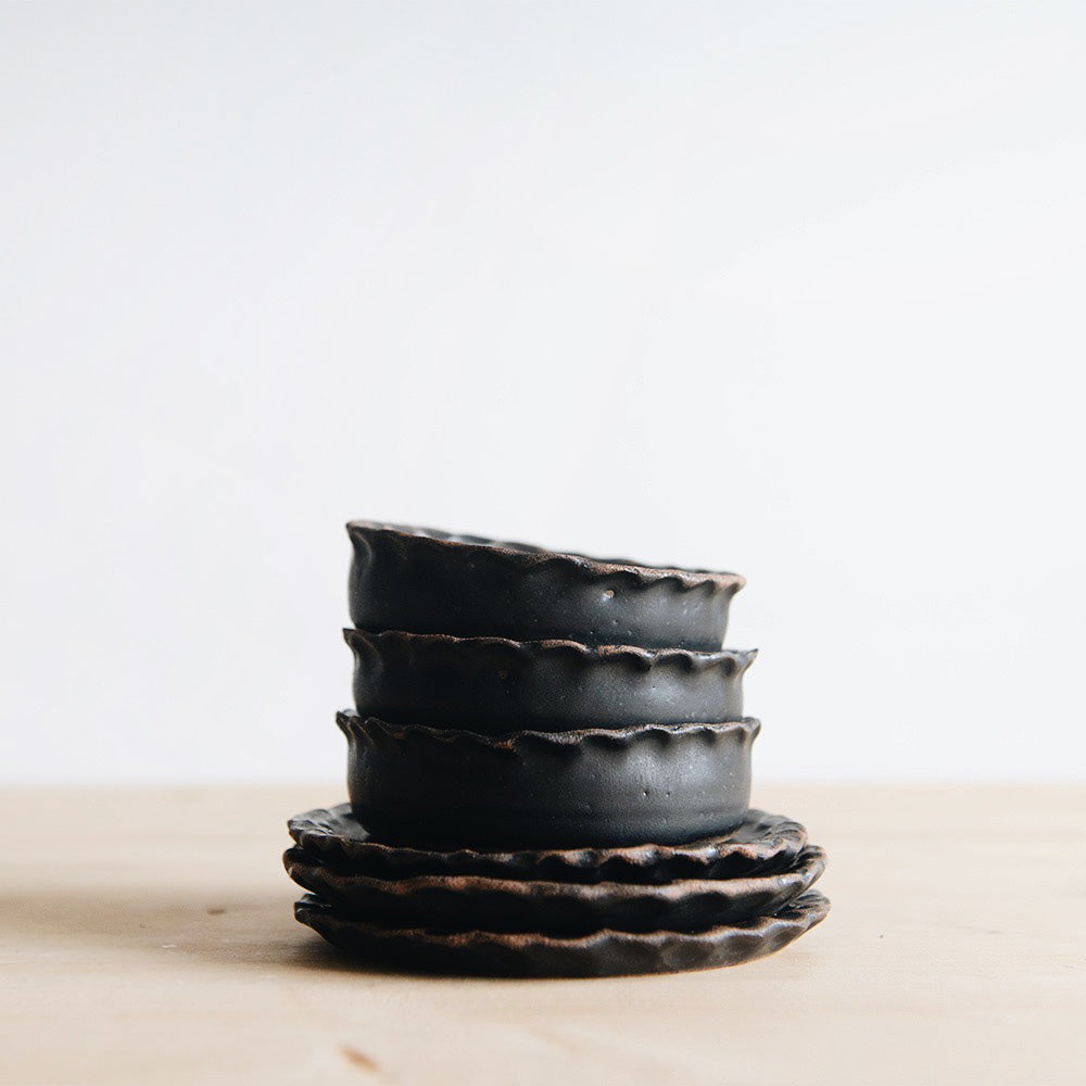 Scalloped Ceramic Dish - Dark