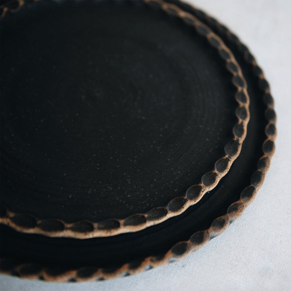 Scalloped Ceramic Plate - Dark