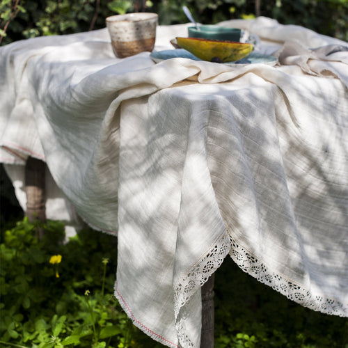 & Cotton Lace Tablecloth