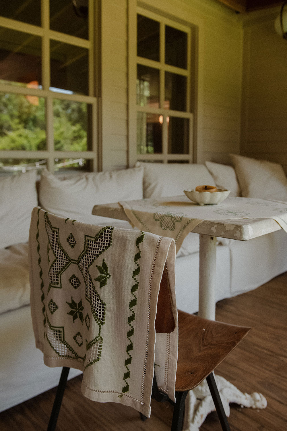 Embroidered Heirloom Table Throw No. 6269