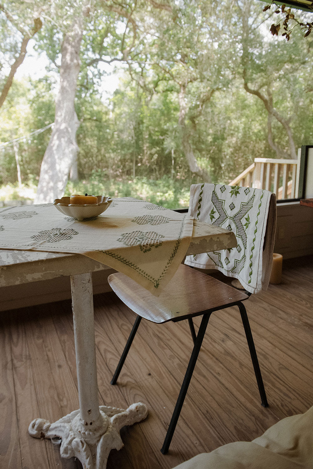 Embroidered Heirloom Table Throw No. 6269