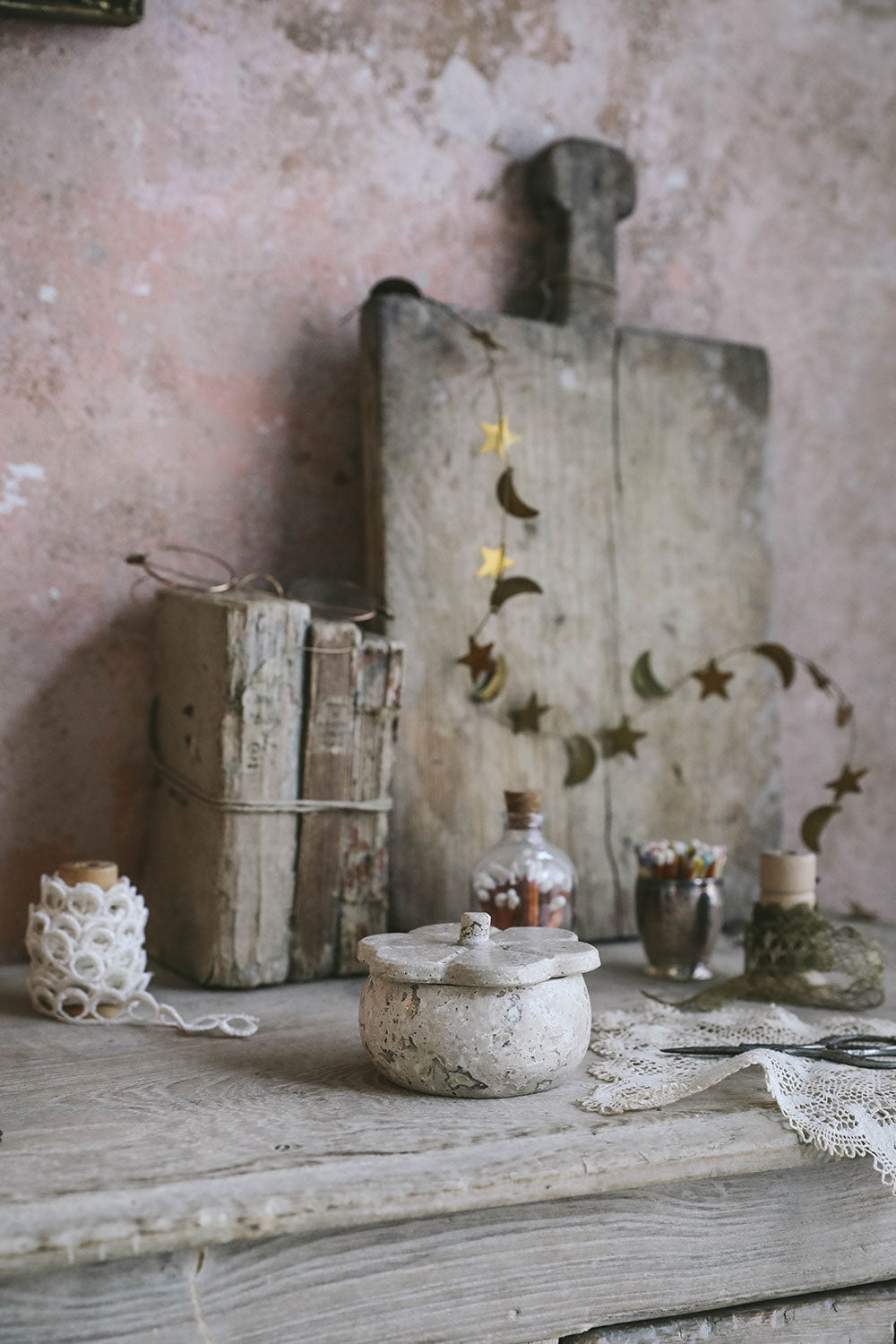 Travertine Lidded Petal Box