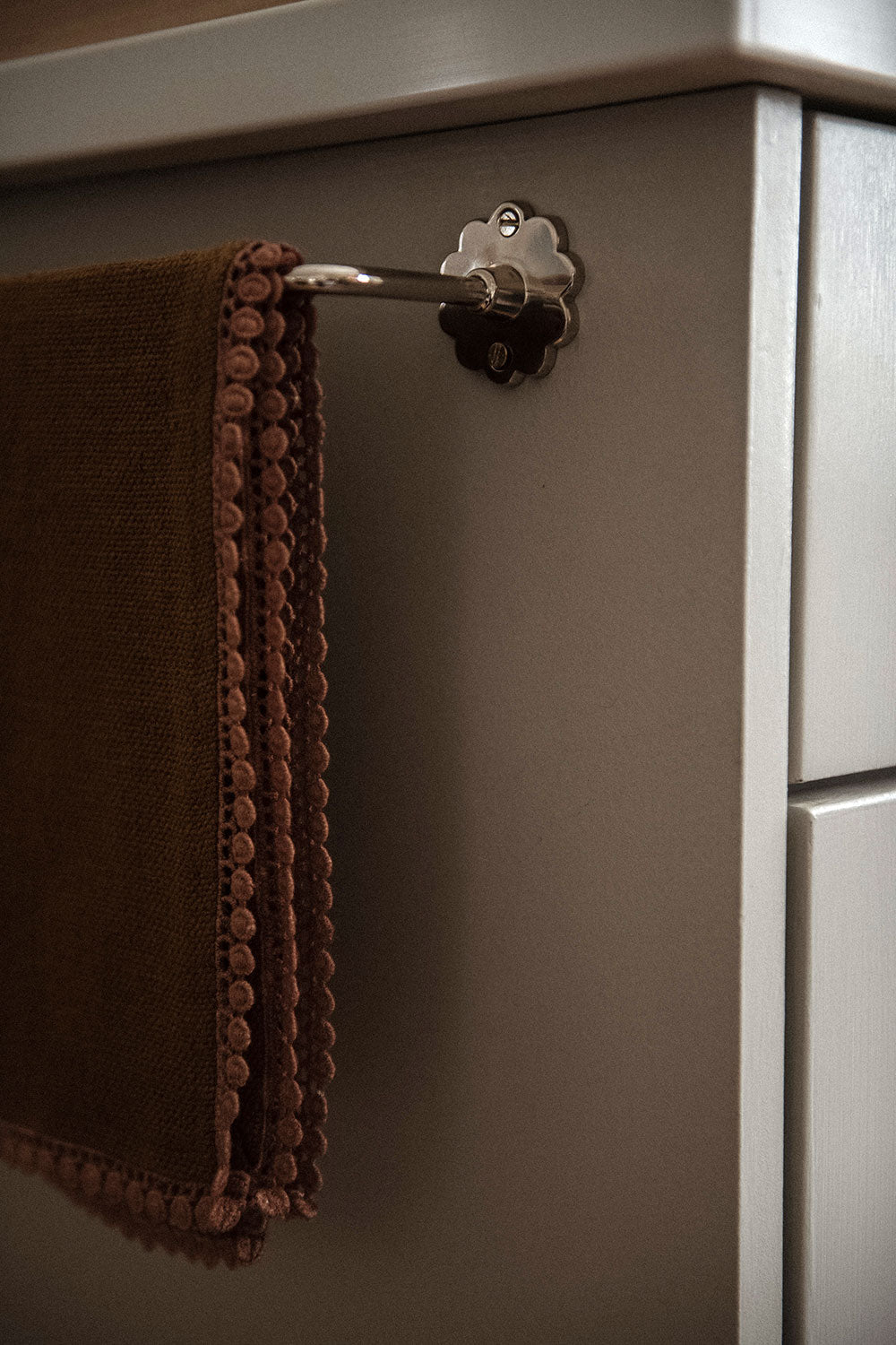 Hooks Yellowbell & Bars - Polished Nickel